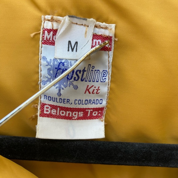 Men's VTG Frostline Kit Yellow Puffer Jacket M Full Zip Pockets Boulder Classic - Picture 4 of 15